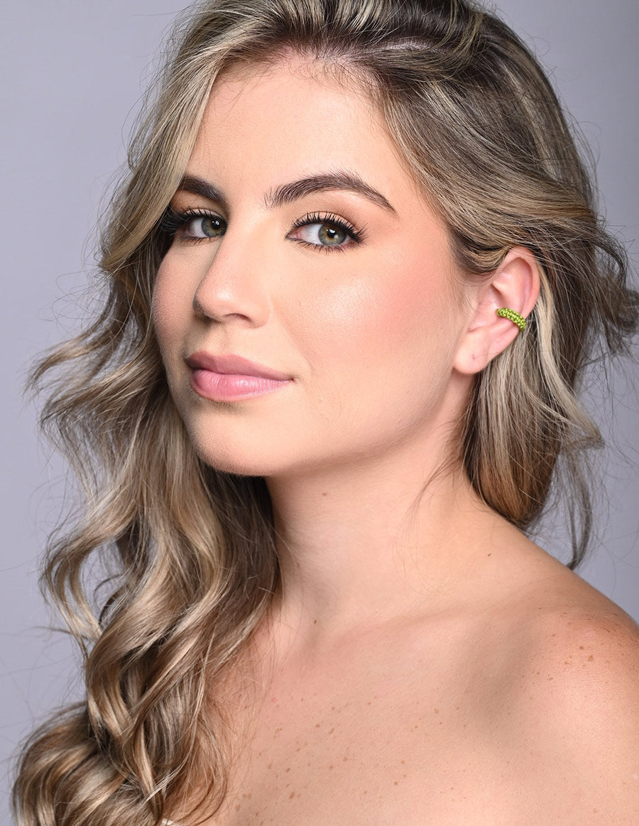 Luna Creciente Ear Cuff Lime Green. Ear Cuff In Lime Green. Entreaguas