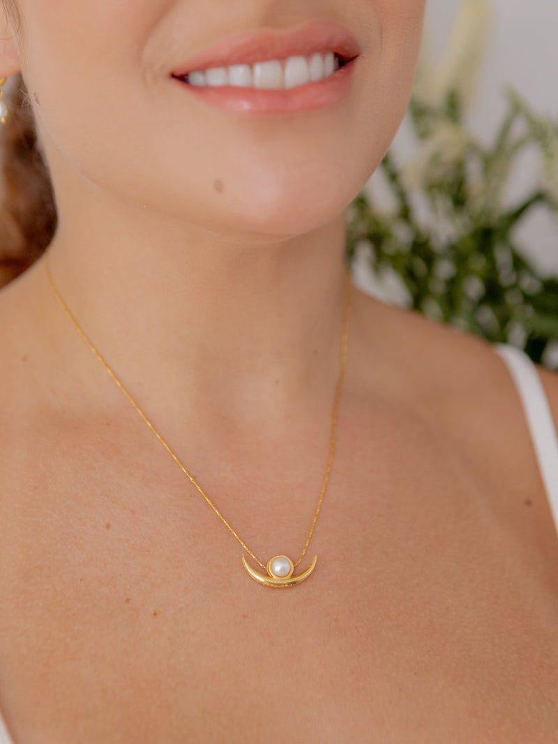 Guiding Moon Necklace