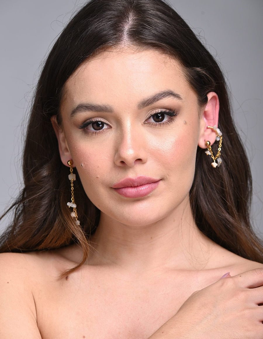 Dara Earring Moonstone + Ivory. Earring In Moonstone + Ivory